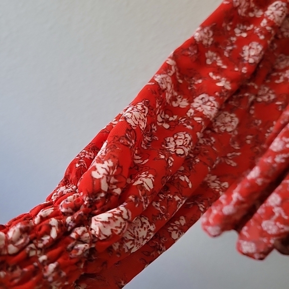 Rose + Olive Women's Shirt Size M Ruched Top Long Sleeve Smocked Blouse Peasant - Picture 5 of 6